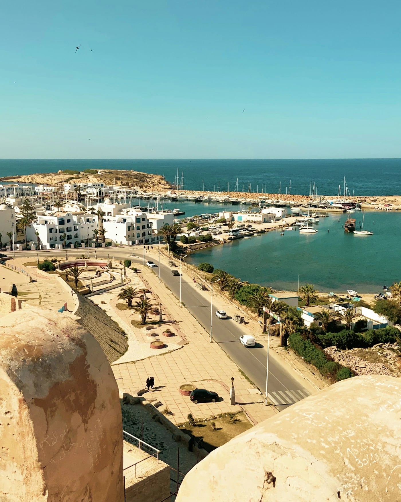 Vue extérieure de Monastir et la Méditerranée — So Cute Beauty fondée en 2020 à Skanes